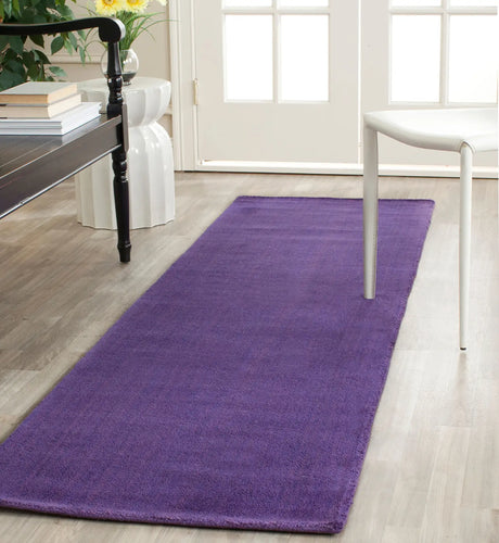 Safavieh Himalaya 2'-3" x 10'-0" Rug in Purple