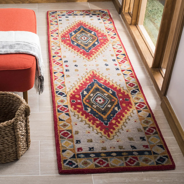 Safavieh Heritage 2'-3" x 8'-0" Rug in Grey / Red