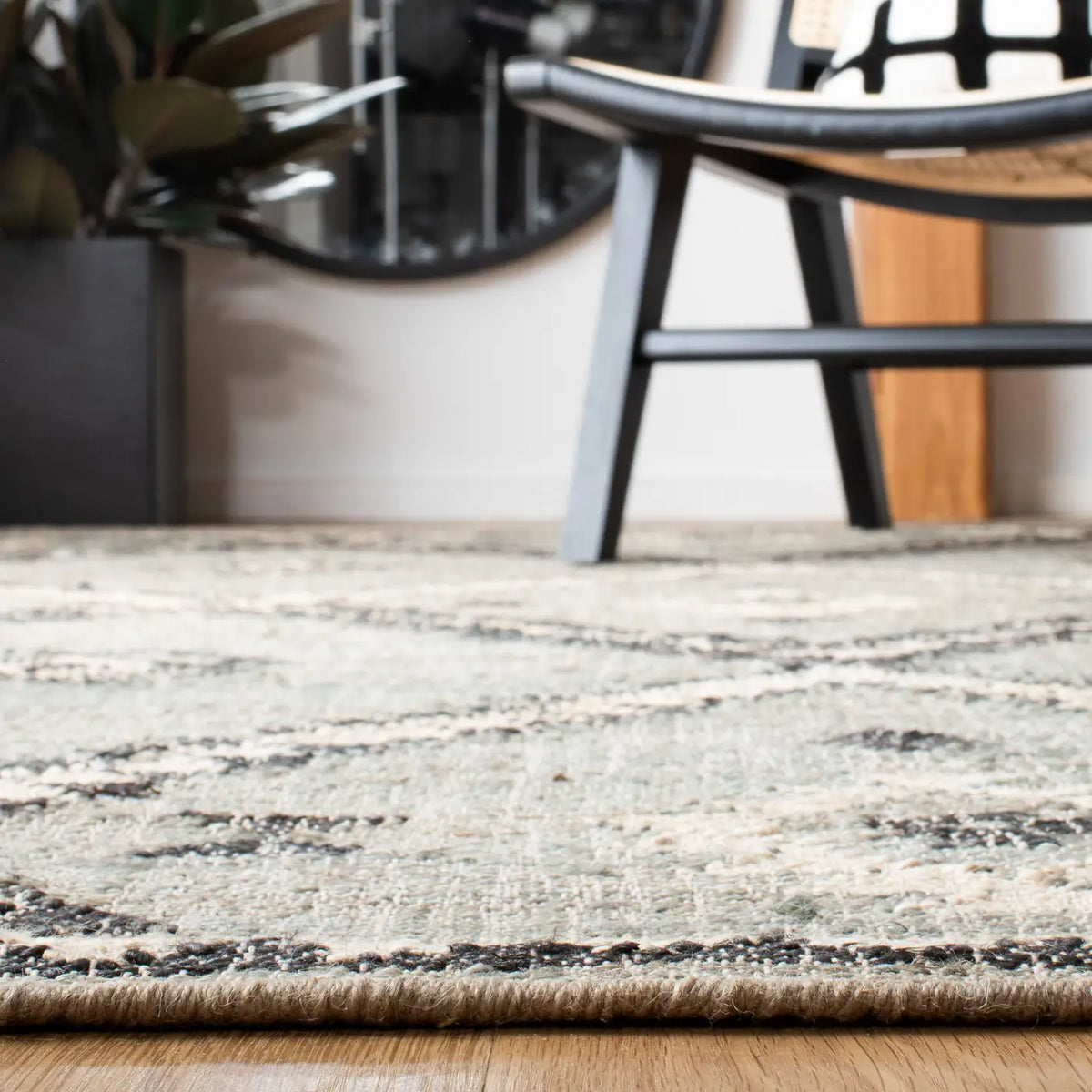 Safavieh Kilim 4'-0" x 6'-0" Rug in Blue / Black