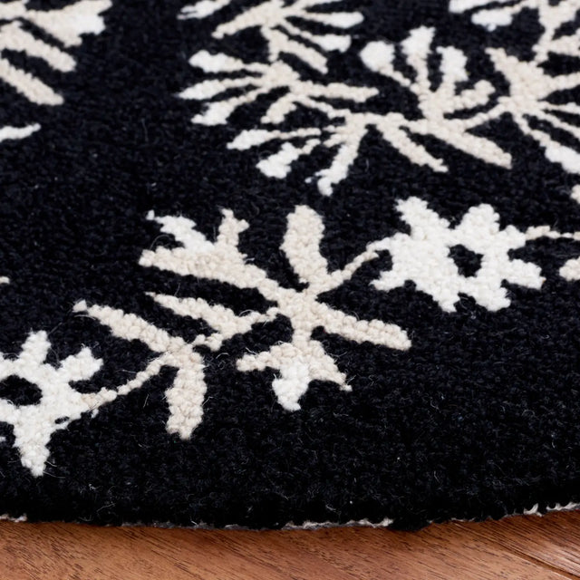 Safavieh Empire 6'-0" x 6'-0" Rug in Black / Ivory