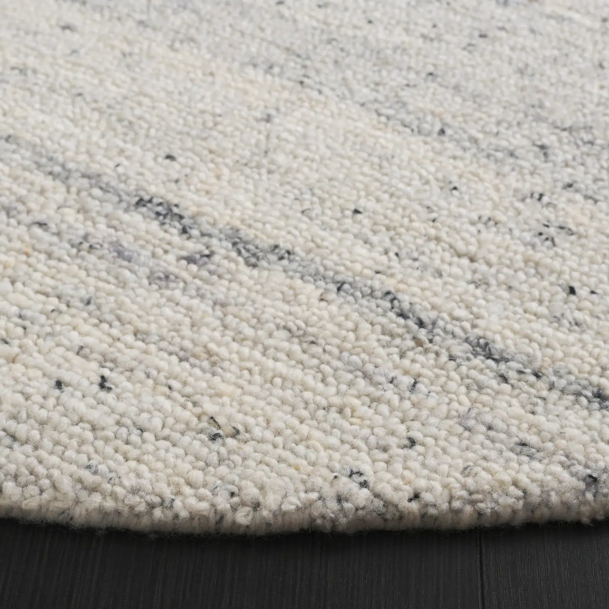 Safavieh Restoration Vintage 6'-0" x 6'-0" Rug in Light Grey / Beige
