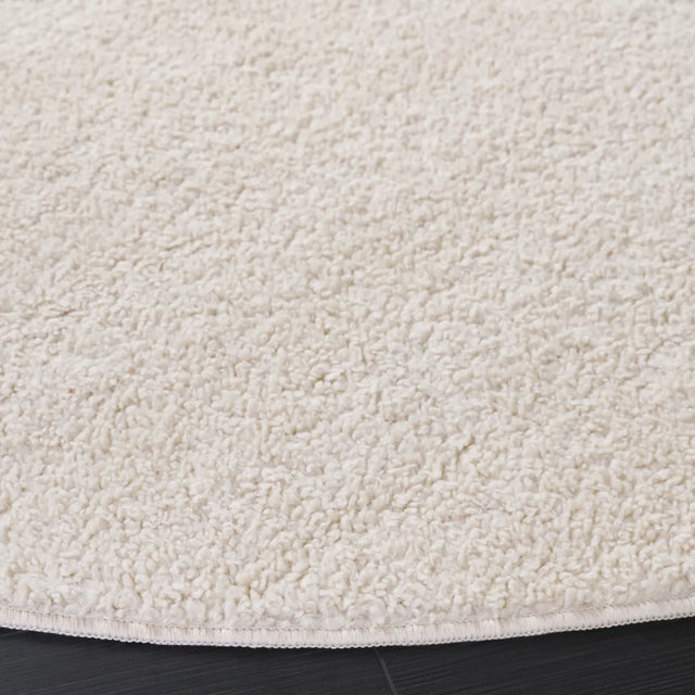 Safavieh Boucle 100 6'-0" x 6'-0" Rug in Beige