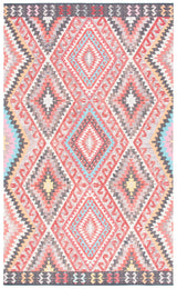 Safavieh Marbella 4'-0" x 6'-0" Rug in Red / Gold