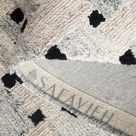 Safavieh Genre 4'-0" x 6'-0" Rug in Grey / Brown