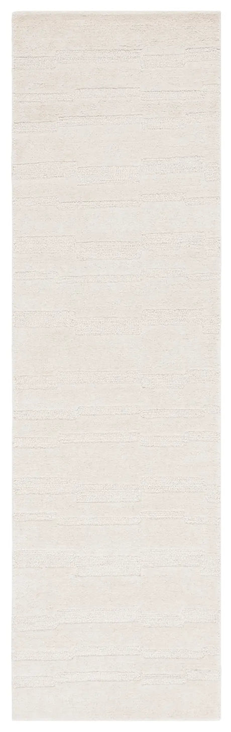 Safavieh Chatham 2'-3" x 8'-0" Rug in Ivory