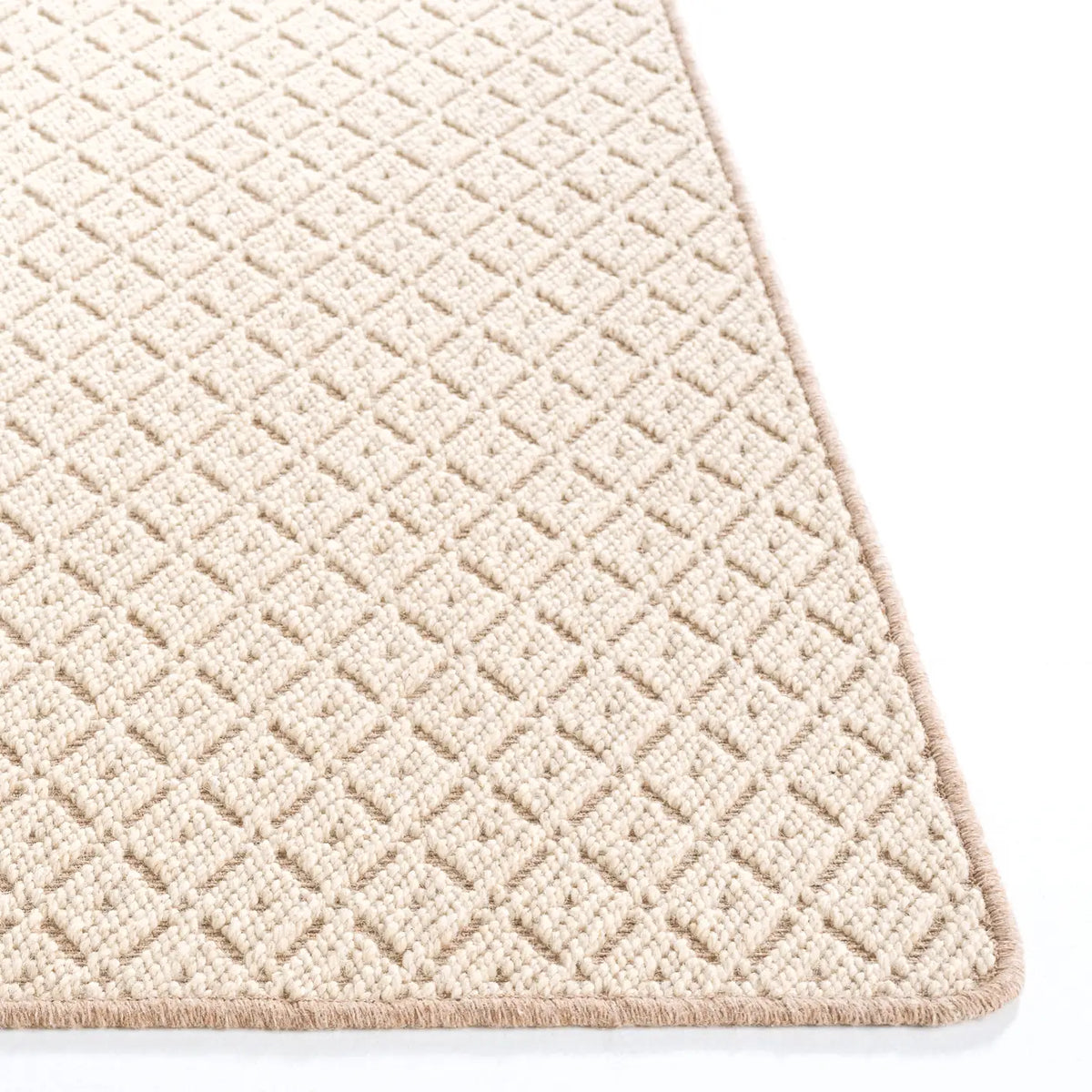 Safavieh Palm Beach 4'-0" x 6'-0" Rug in Ivory / Natural