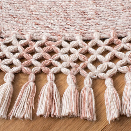 Safavieh Sahara 5'-0" x 5'-0" Rug in Pink