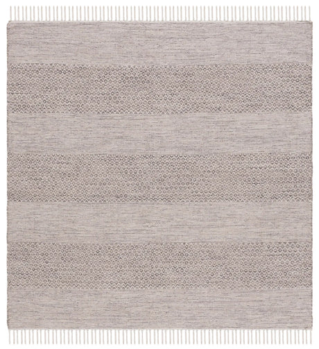 Safavieh Montauk 6'-0" x 6'-0" Rug in Ivory / Steel Grey