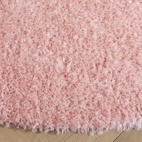 Safavieh Lindsay Shag 6'-7" x 6'-7" Rug in Pink