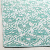 Safavieh Montauk 5'-0" x 8'-0" Rug in Aqua / Ivory