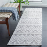Safavieh Marbella 2'-3" x 8'-0" Rug in Ivory / Black