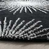 Safavieh Soho 6'-0" x 6'-0" Rug in Black / White