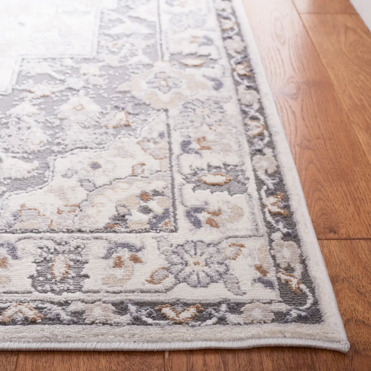 Safavieh Eternal 4'-0" x 6'-0" Rug in Grey / Ivory