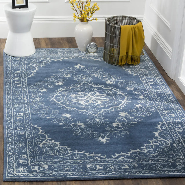 Safavieh Glamour 5'-0" x 8'-0" Rug in Blue