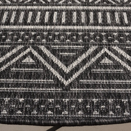 Safavieh Beach House 6'-7" x 6'-7" Rug in Charcoal / Grey