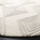 Safavieh Blossom 6'-0" x 6'-0" Rug in Ivory / Silver