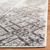 Safavieh Adirondack 4'-0" x 6'-0" Rug in Silver / Black
