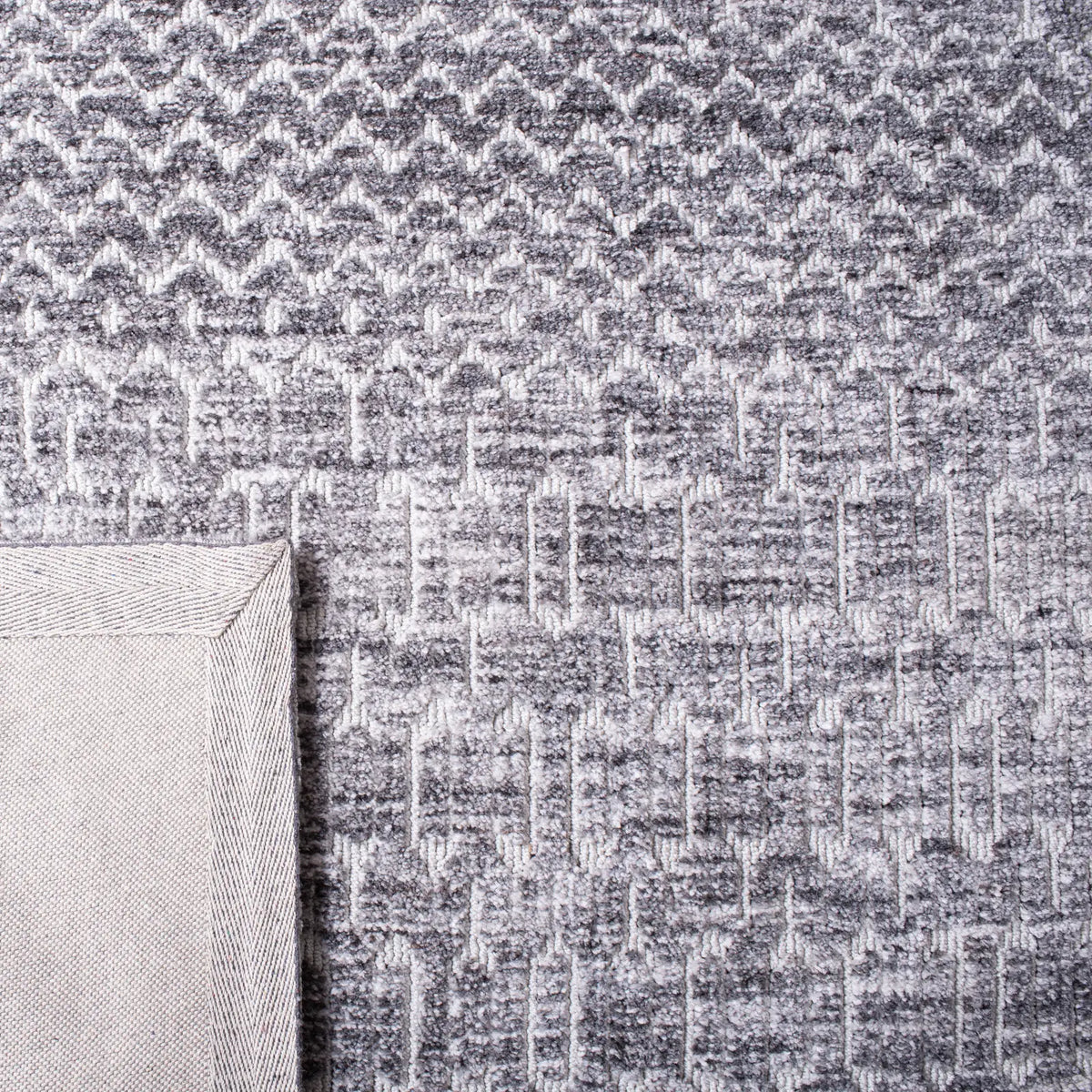 Safavieh Roslyn 4'-0" x 6'-0" Rug in Grey