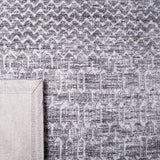 Safavieh Roslyn 4'-0" x 6'-0" Rug in Grey