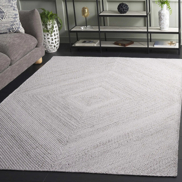 Safavieh Braided 4'-0" x 6'-0" Rug in Beige