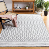 Safavieh Capri 4'-0" x 6'-0" Rug in Ivory / Grey