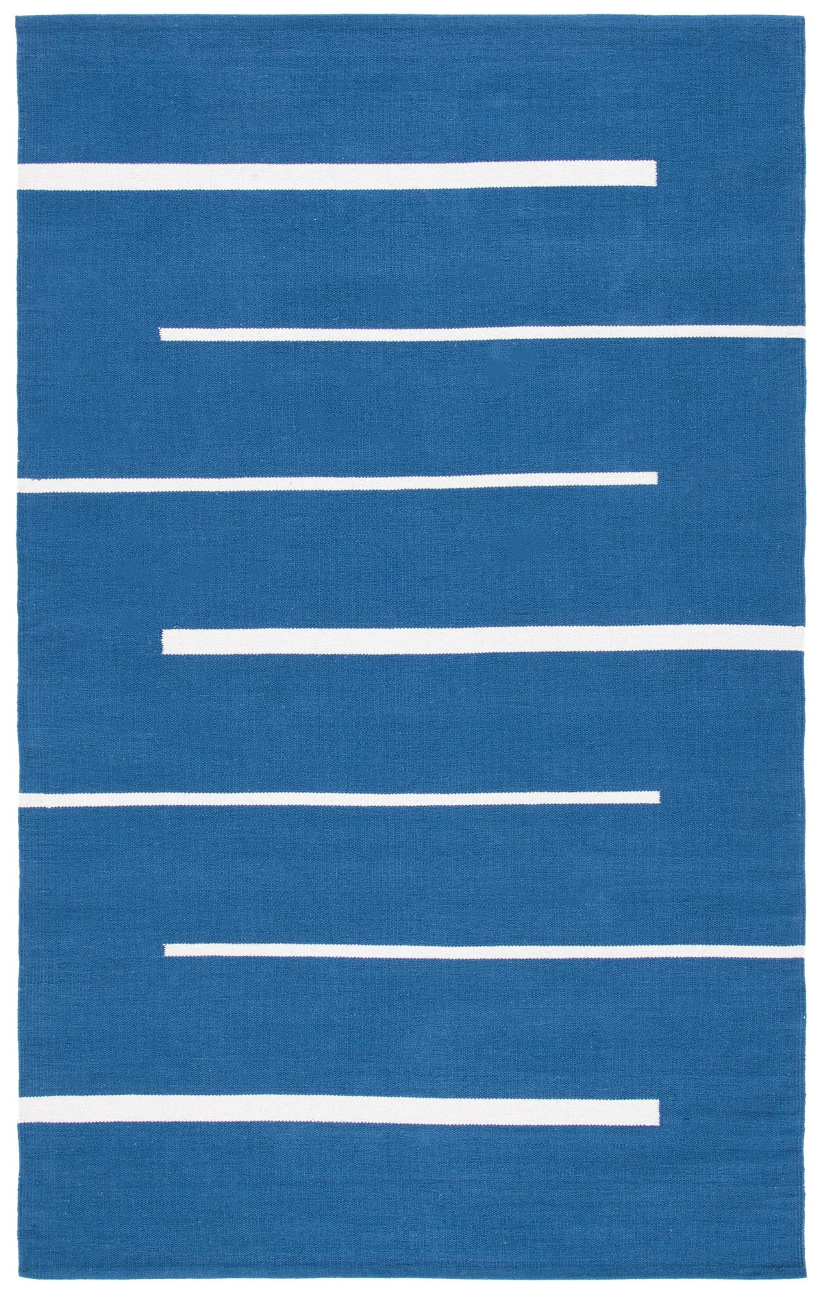 Safavieh Montauk 4'-0" x 6'-0" Rug in Navy / Ivory