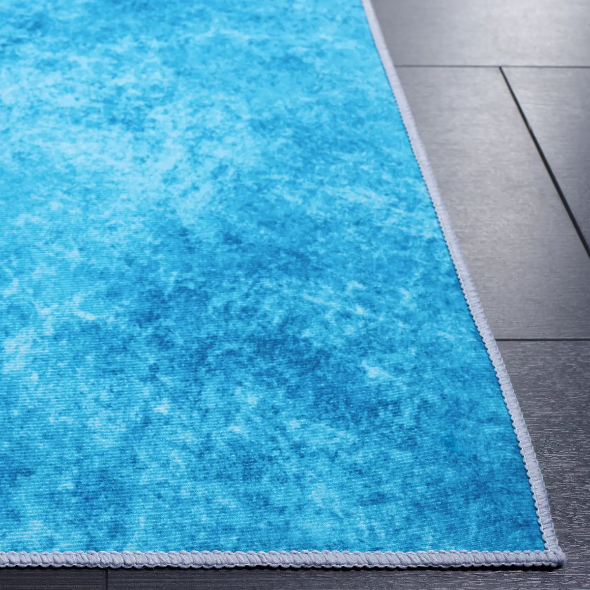 Safavieh Malibu 4'-0" x 6'-0" Rug in Dark Grey / Turquoise