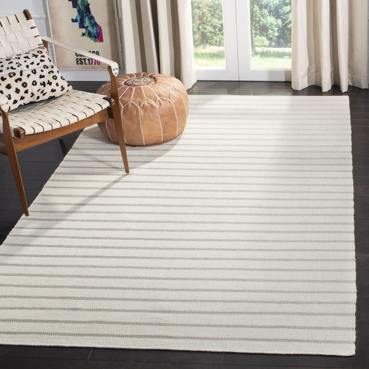 Safavieh Dhurries 5'-0" x 8'-0" Rug in White