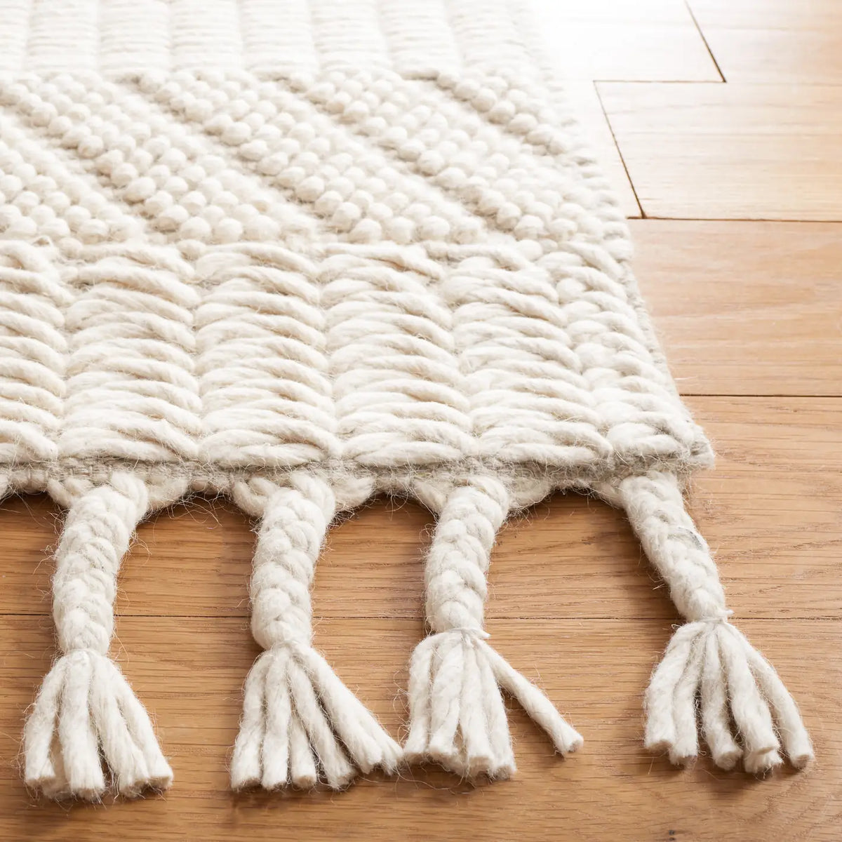 Safavieh Natura 4'-0" x 6'-0" Rug in Ivory