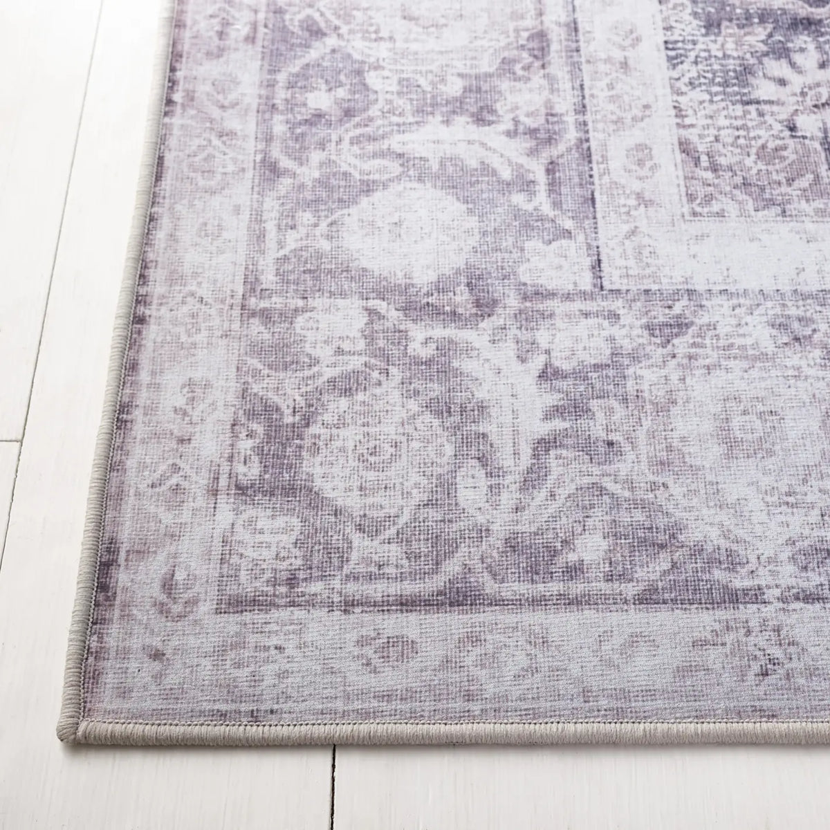 Safavieh Tucson 4'-0" x 6'-0" Rug in Light Purple / Sage