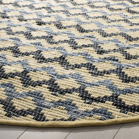 Safavieh Montauk 6'-0" x 6'-0" Rug in Gold / Blue/Black