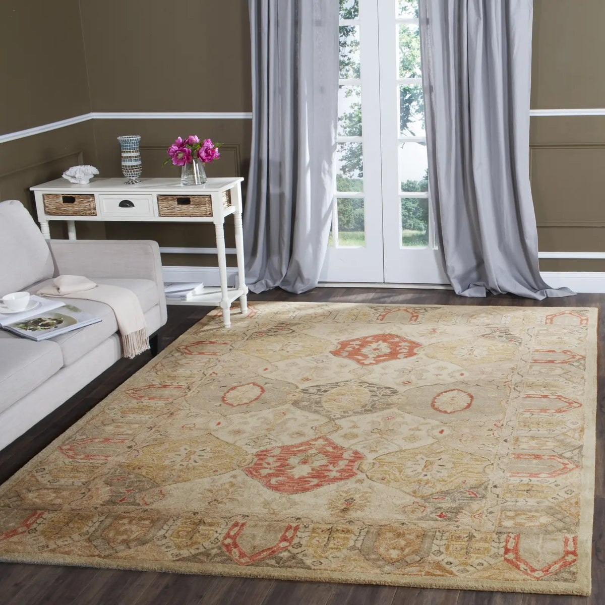 Safavieh Antiquity 9'-6" x 13'-6" Rug in Beige / Multi