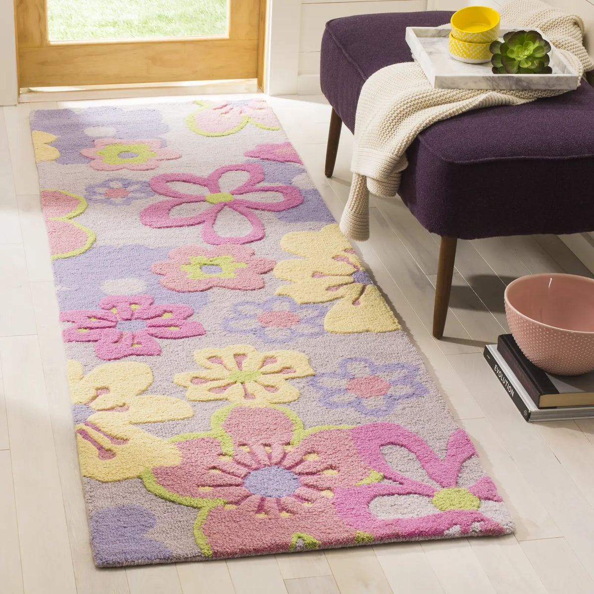 Safavieh Safavieh Kids 2'-3" x 7'-0" Rug in Multi