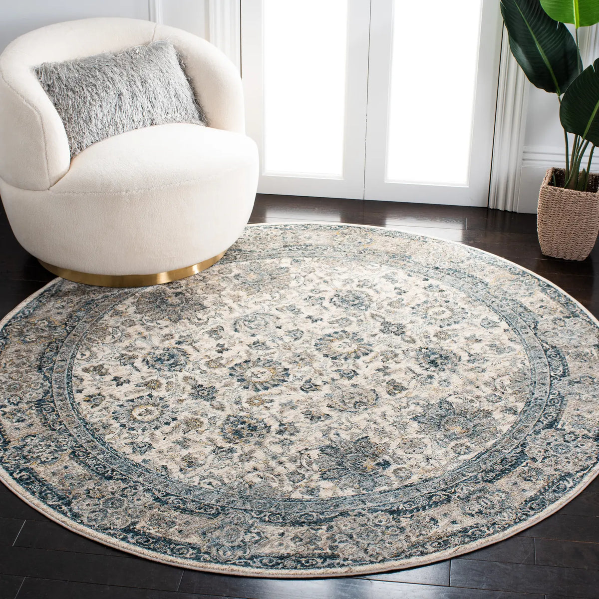 Safavieh Valencia 6'-4" x 6'-4" Rug in Ivory / Blue