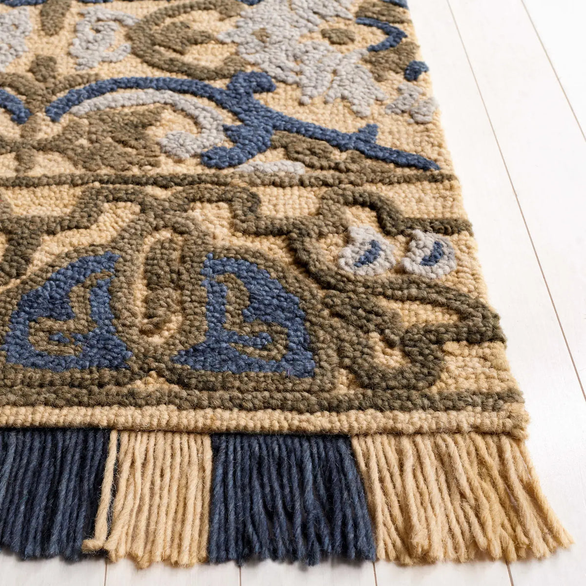 Safavieh Blossom 4'-0" x 6'-0" Rug in Gold / Blue