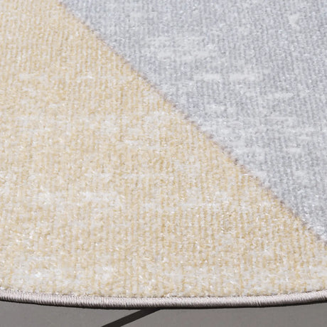 Safavieh Phoenix 500 6'-7" x 6'-7" Rug in Grey / Rust