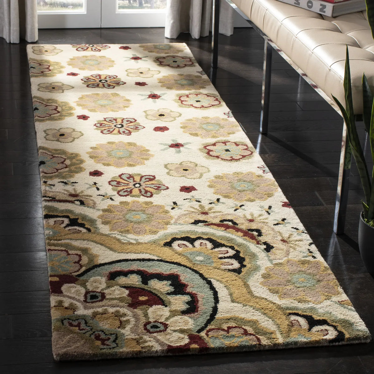 Safavieh Soho 2'-6" x 8'-0" Rug in Ivory / Multi