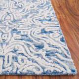 Safavieh Blossom 5'-0" x 8'-0" Rug in Blue / Ivory