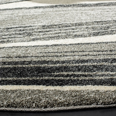 Safavieh Retro 6'-0" x 6'-0" Rug in Light Grey / Ivory