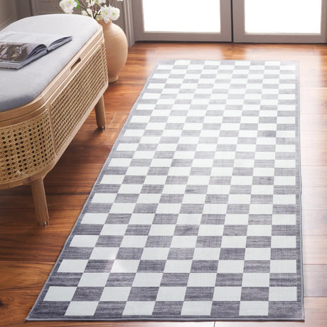 Safavieh Santa Clara 2'-6" x 8'-0" Rug in Ivory / Grey