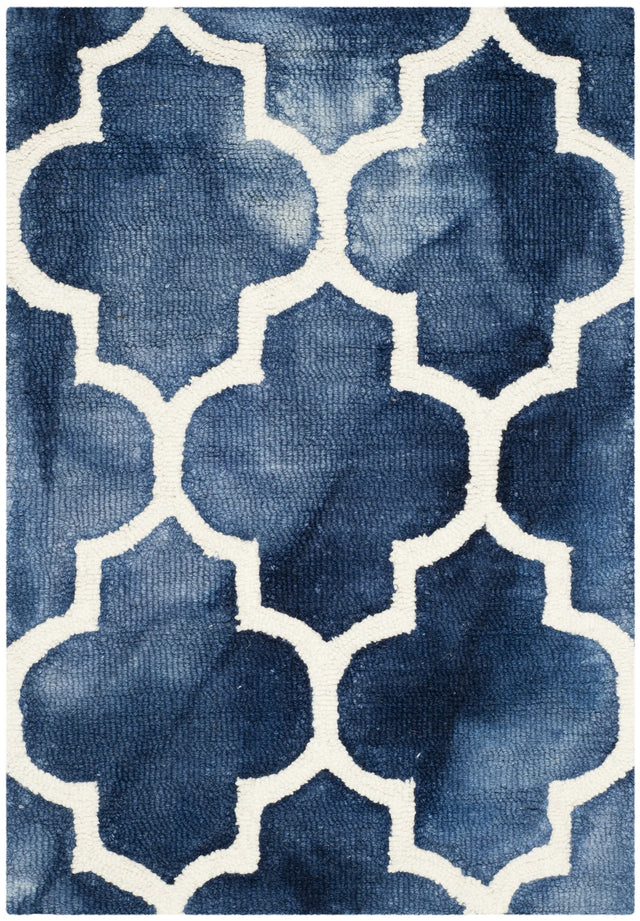 Safavieh Dip Dye 2'-0" x 3'-0" Rug in Navy / Ivory