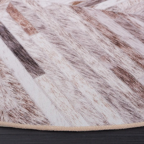 Safavieh Faux Hide 6'-0" x 6'-0" Rug in Beige / Brown