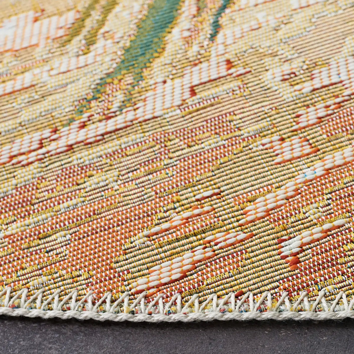 Safavieh Barbados 500 5'-3" x 5'-3" Rug in Gold / Blue