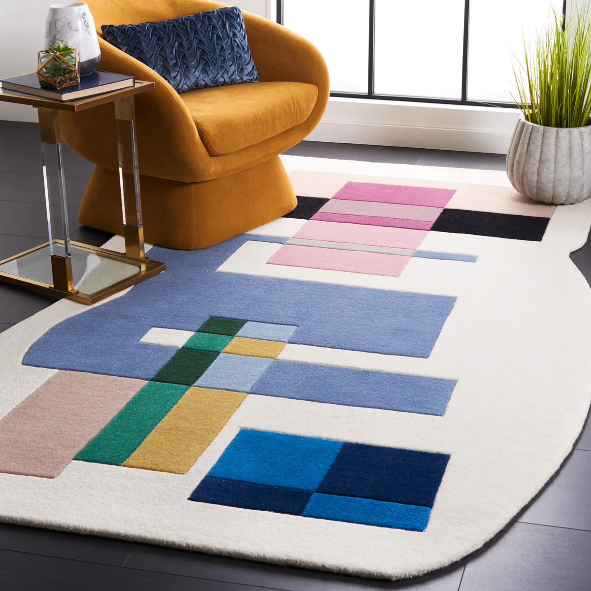Safavieh Fifth Avenue 5'-0" x 8'-0" Rug in Ivory / Blue