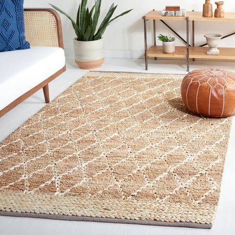 Safavieh Natural Fiber 4'-0" x 6'-0" Rug in Natural
