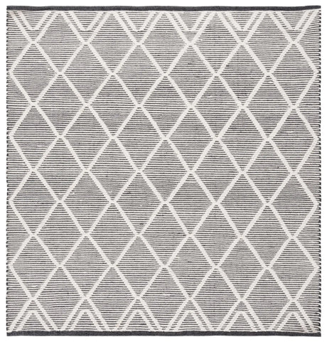 Safavieh Natura 6'-0" x 6'-0" Rug in Black / Ivory