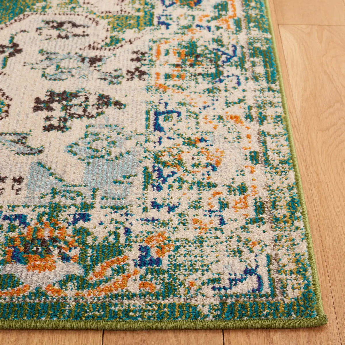Safavieh Madison 4'-0" x 6'-0" Rug in Green / Aqua