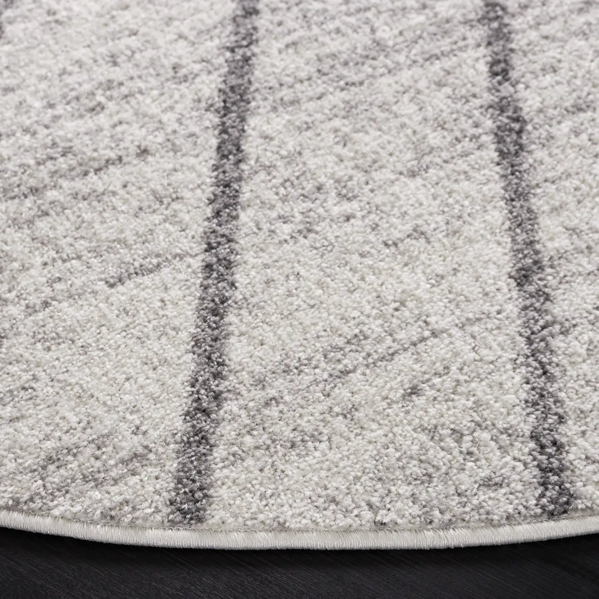 Safavieh Adirondack 6'-0" x 6'-0" Rug in Ivory / Dark Grey