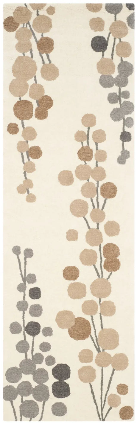Safavieh Soho 2'-6" x 8'-0" Rug in Beige / Grey