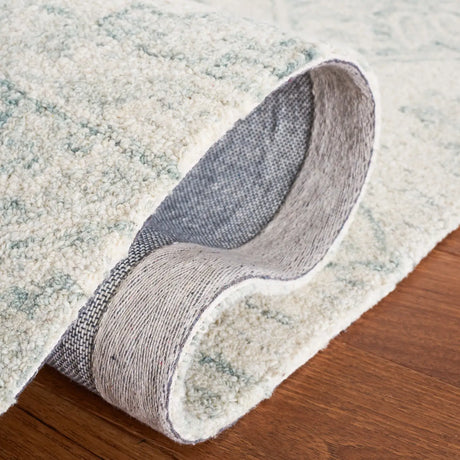 Safavieh Martha Stewart 4'-0" x 6'-0" Rug in Ivory / Light Blue